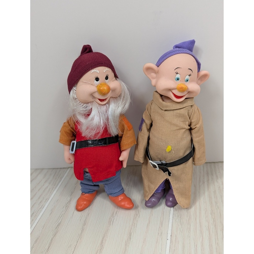 Bikin Disney Snow White Seven Dwarfs Dopey Happy Vinyl Figures Vintage FLAWED